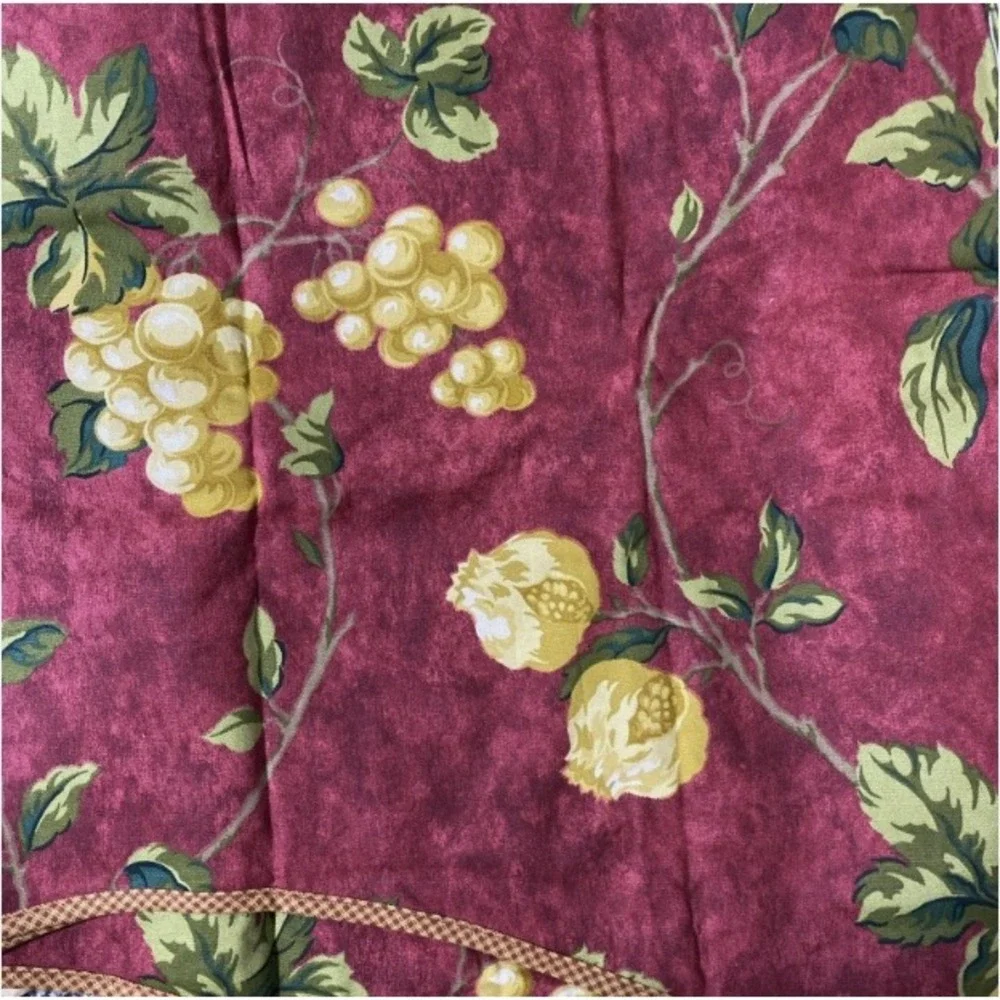 Waverly‎ Home Classics Buckingham Mistral Red Floral Valance Cottagecore NEW